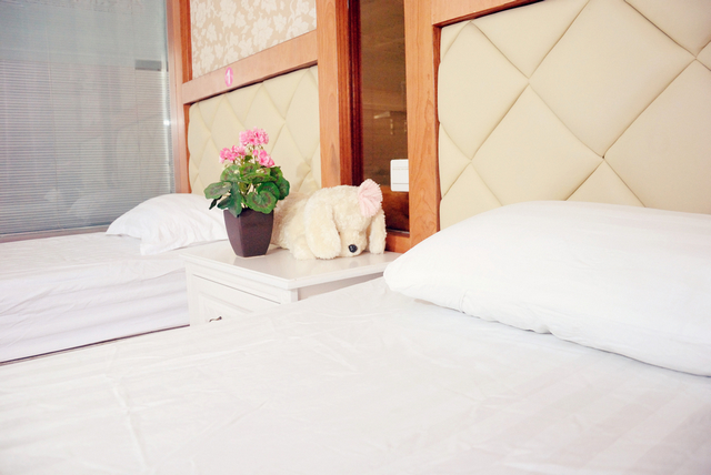 怀化天姿整形医院双眼皮手术3880元和5980元哪个更值得选？价格差异大吗？