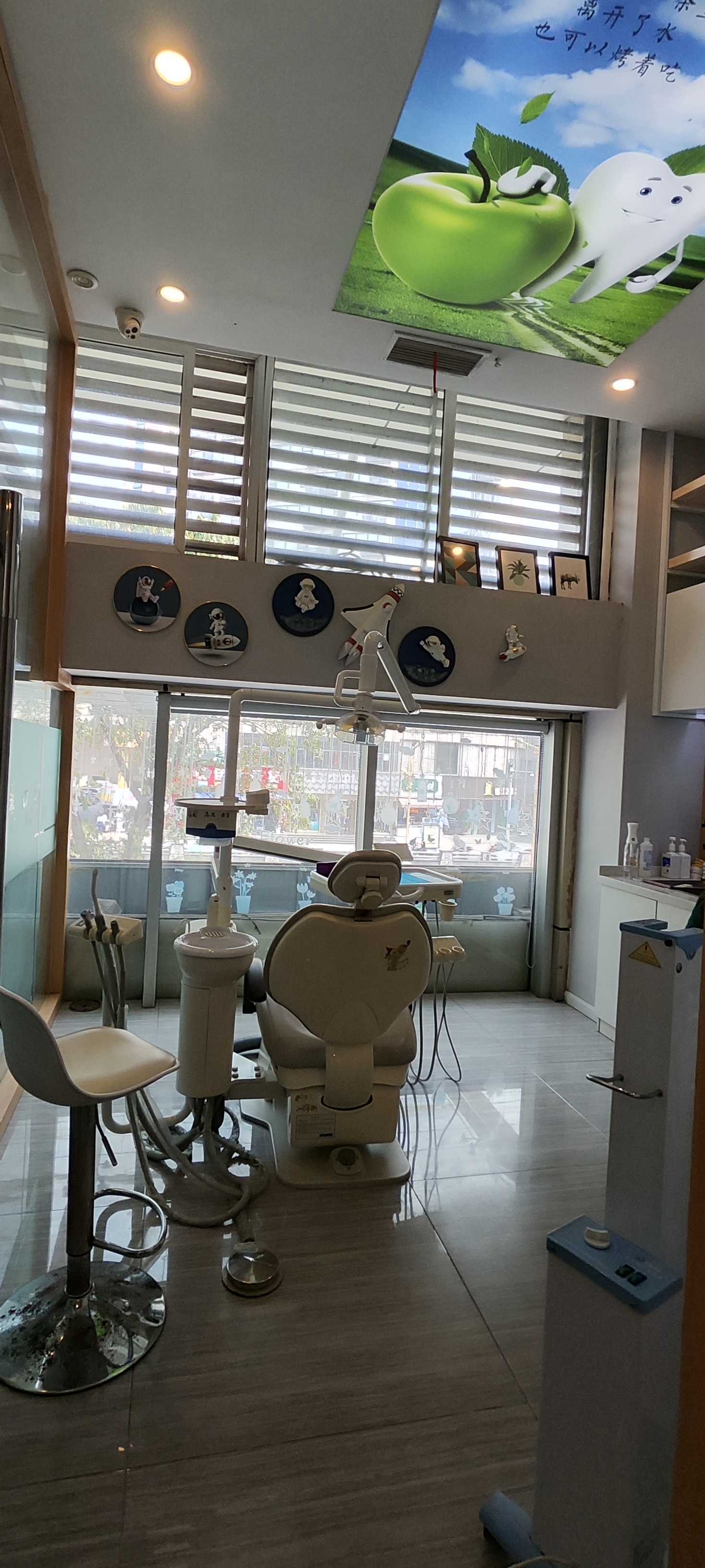 三、南充圣艾口腔