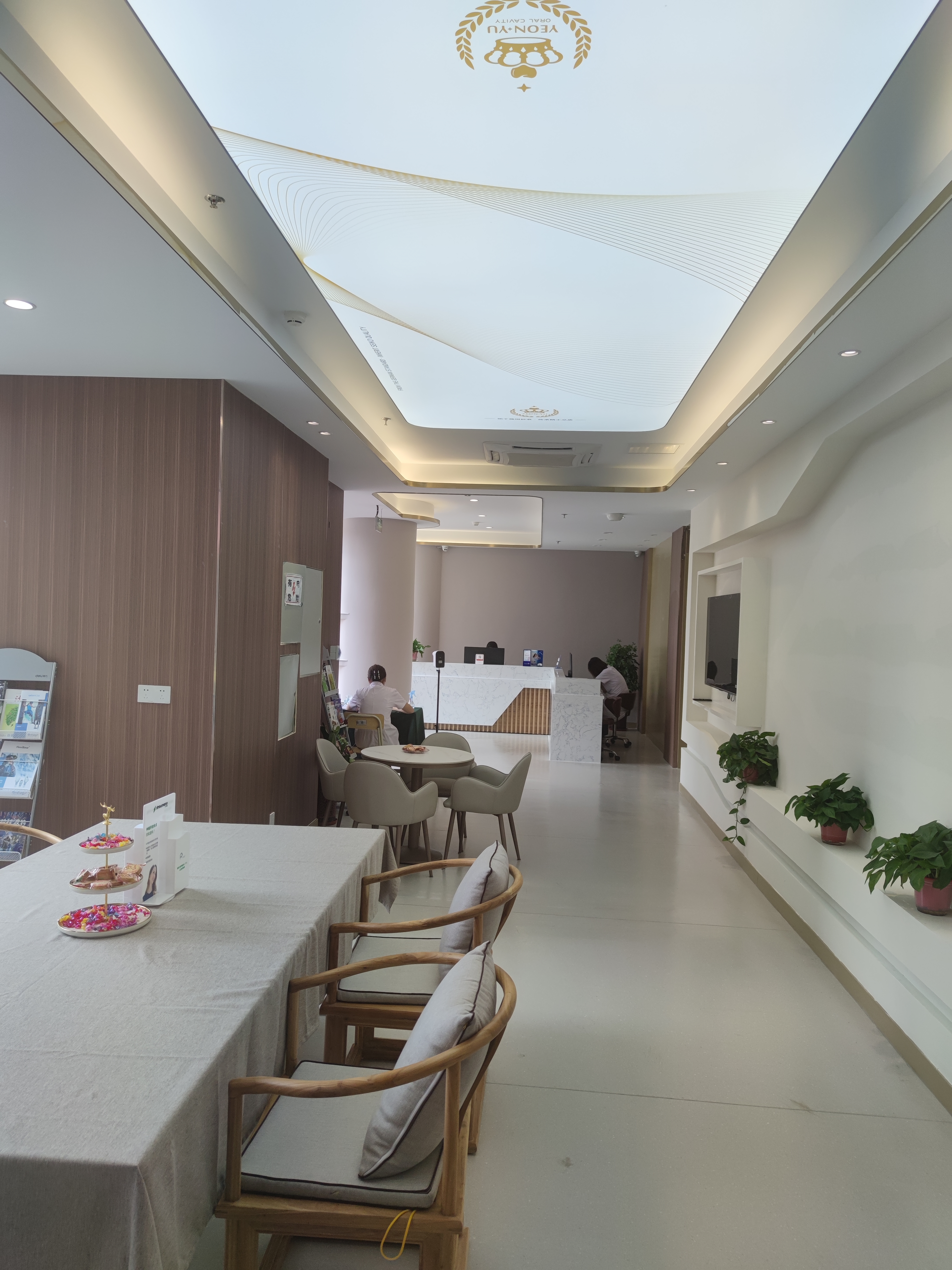 福山区进口种植牙哪家经验丰富？壹颗芽3D技术、白玉骨增量、德韩即刻种植