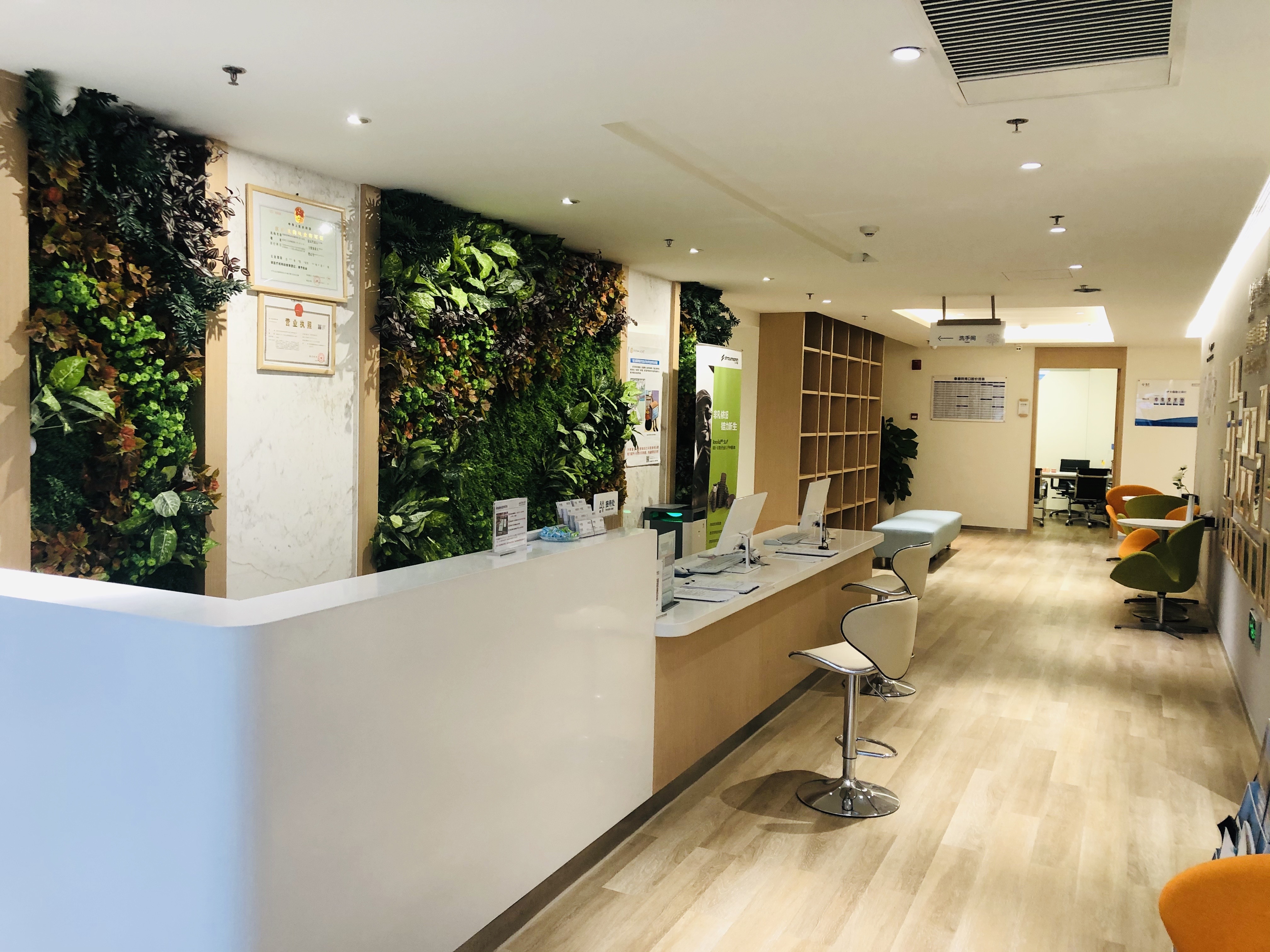 三、成都拜博口腔医院怎么样？价格背后的关键因素