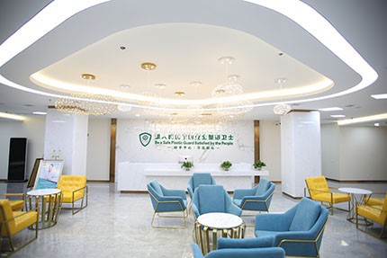 五、太原军大双眼皮哪个医生做的好？杨长征与白继平的术后期对比