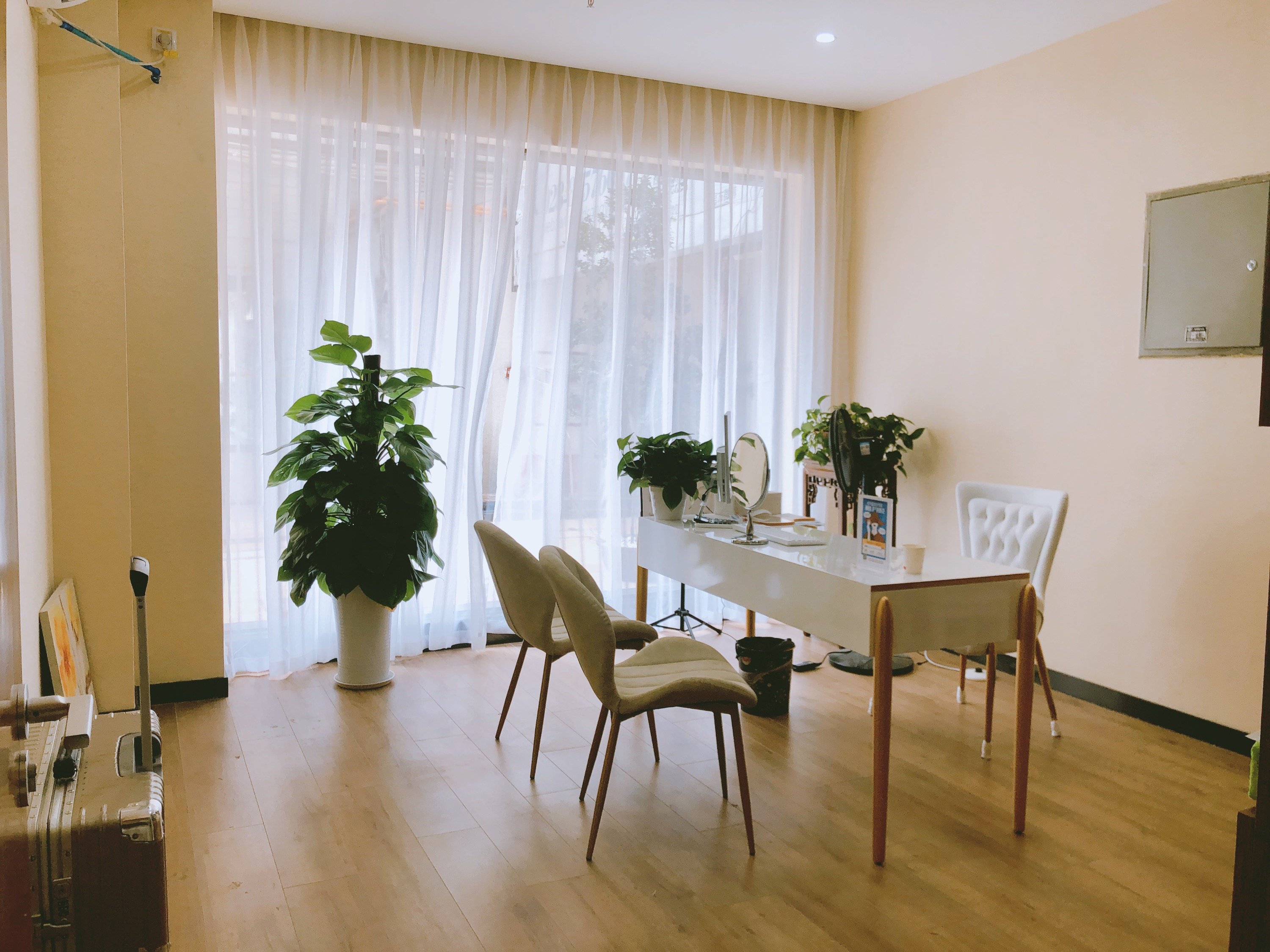 四、四川蓉雅整形医院医生团队与技术实力