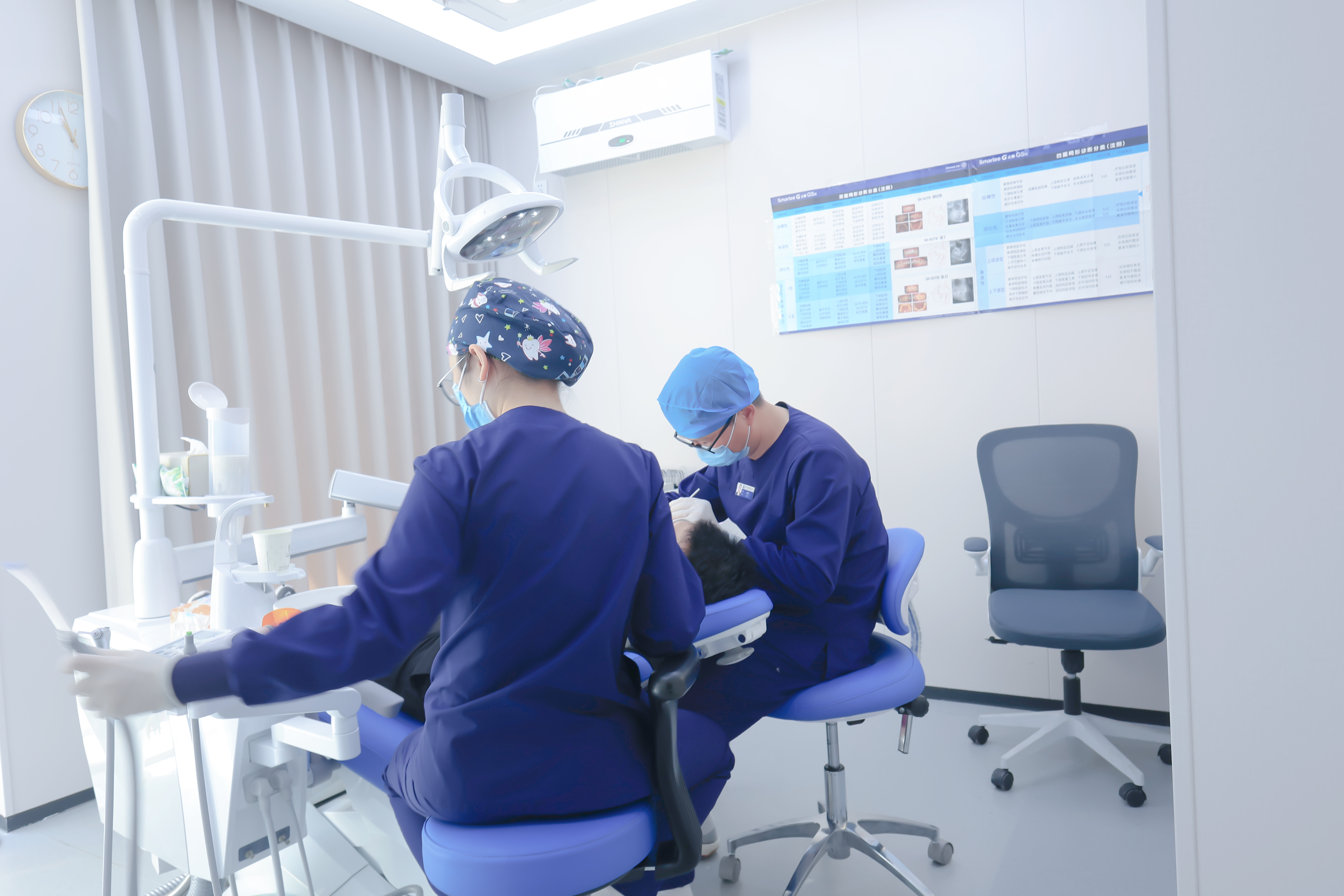 合肥有名的整形医院价格揭秘：华美双眼皮4967元起、韩美下颌角磨骨24800元起，热门项目全解析！