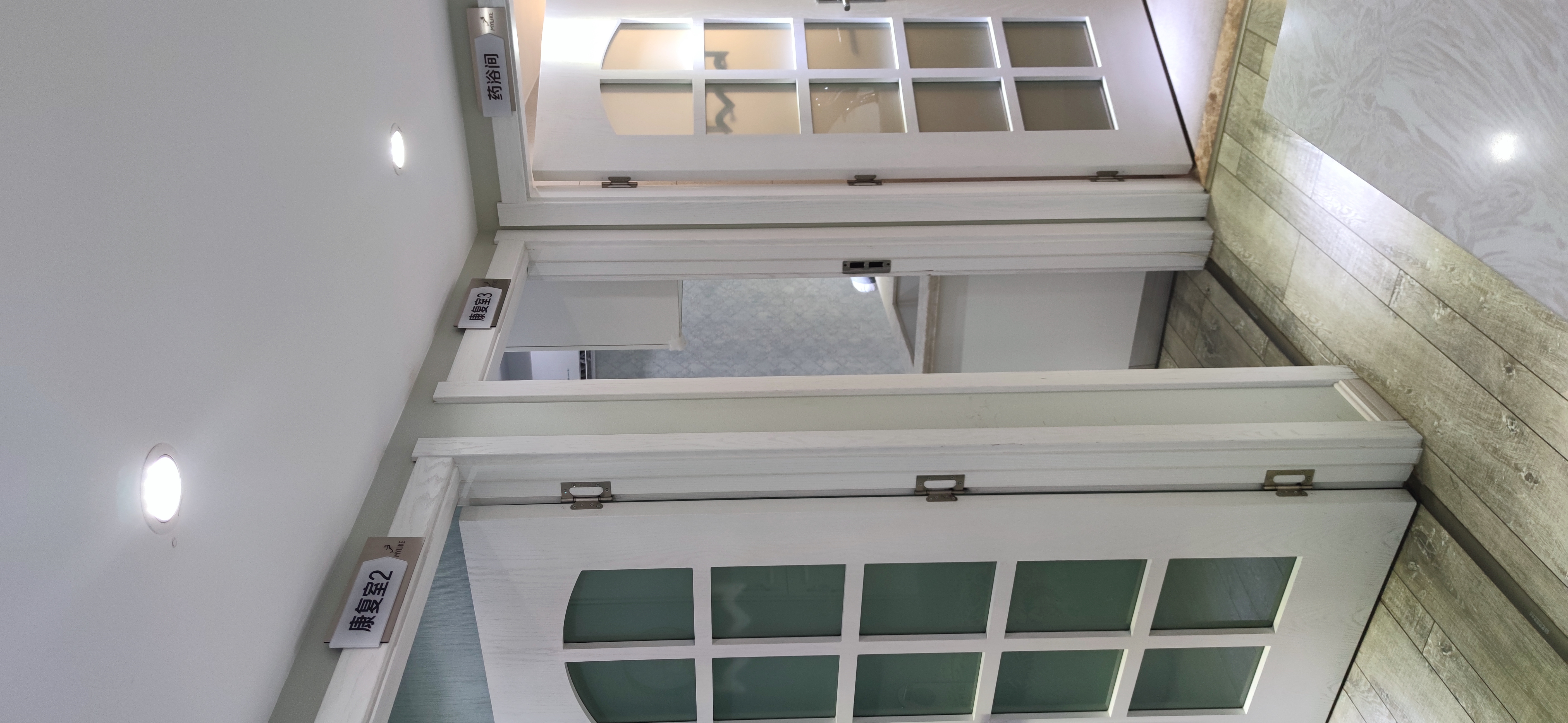 云南华美美莱哪个医生好？2026口碑榜：李大铁黄褐斑治疗效果惊艳，夏国兴百面锦旗胸部整形自然超凡！