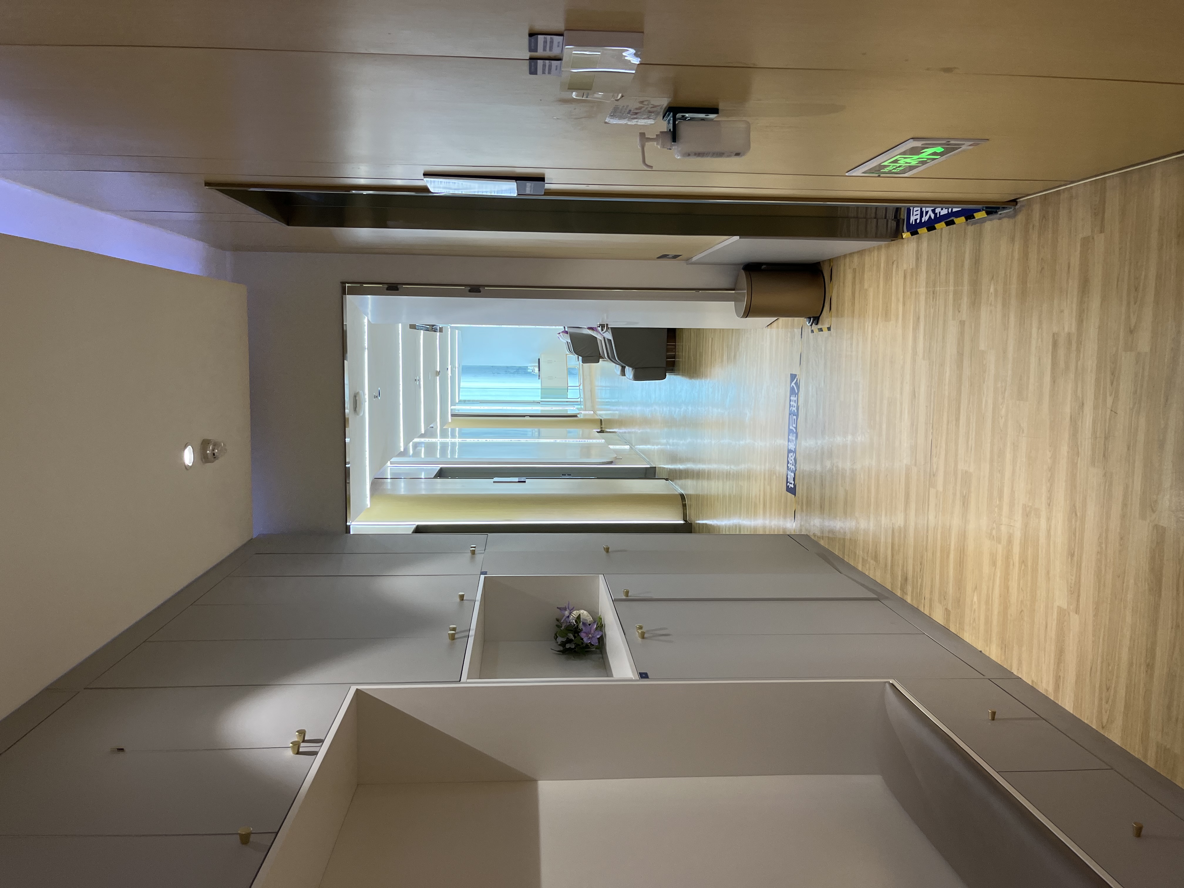 二、重庆华美医院好不好：技术团队与设备优势