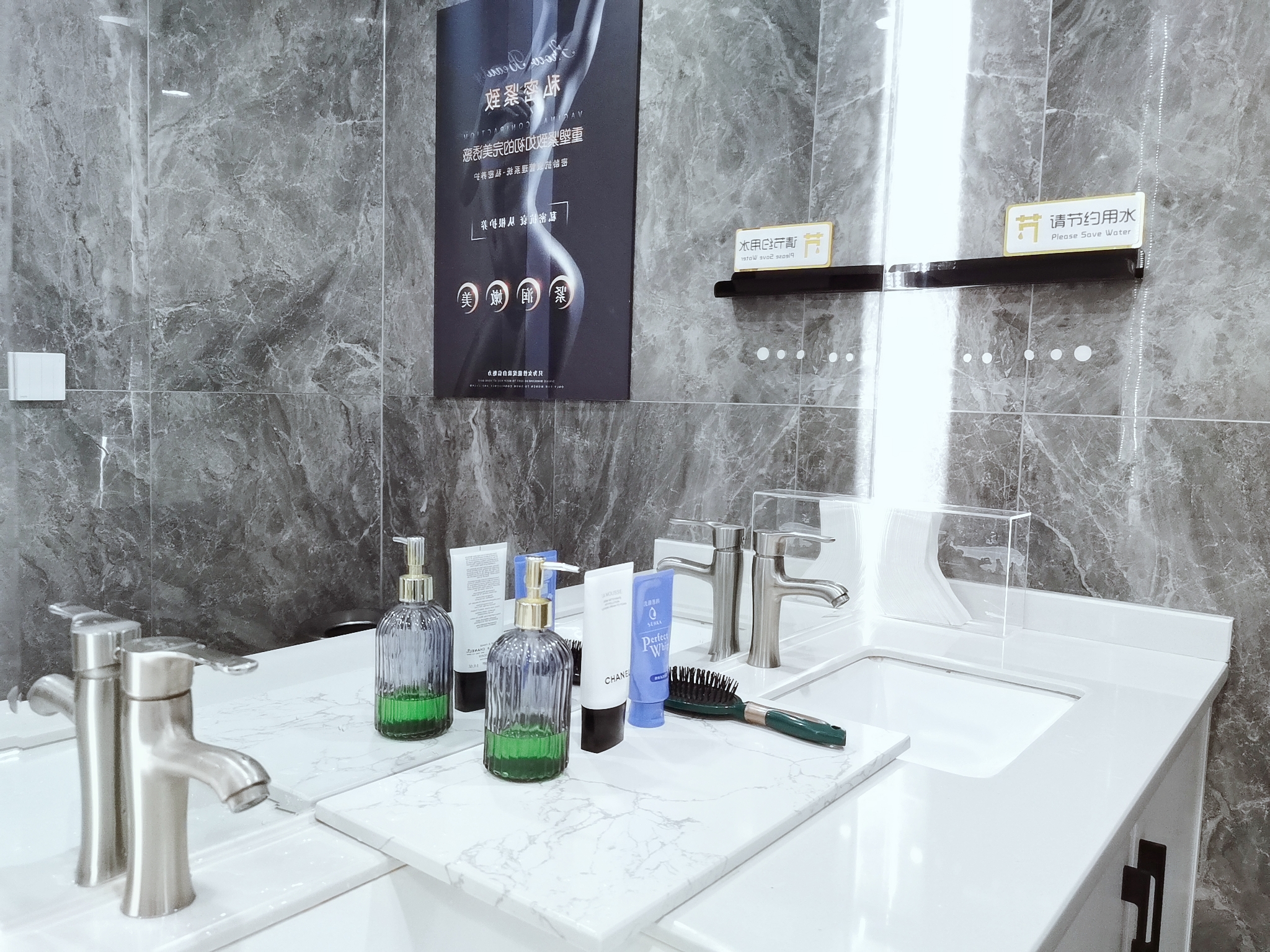 三、三亚爱丽丝整形医院好吗知乎？客户评价与口碑分析